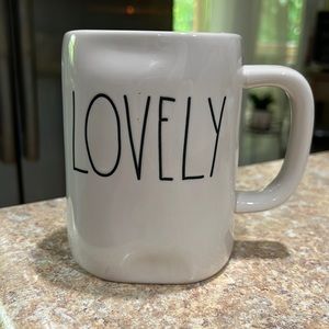 LOVELY Rae Dunn mug